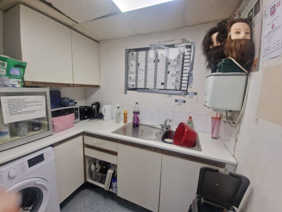 15A London Street, Basingstoke, Retail To Let - Photo 3.jpg