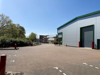 Unit C3, York Road Trading Estate, Burgess Hill, Industrial To Let - 6.jpg