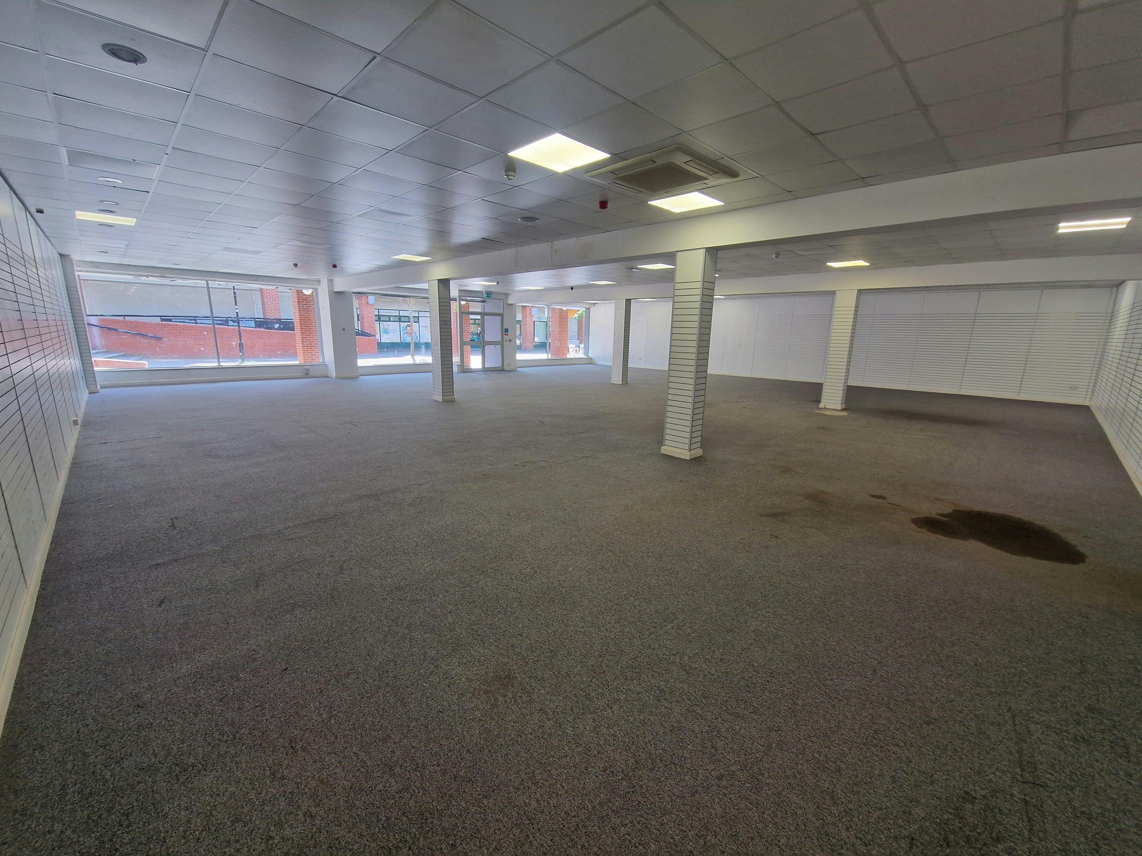 Retail/Shop in Havant - photo 3