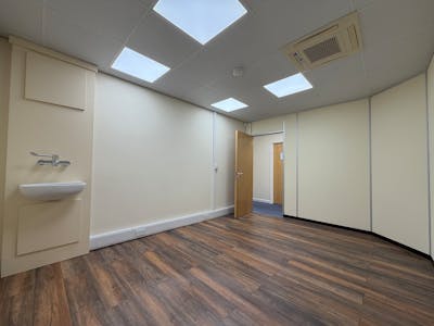 Suite 5, 4 Darwin Court, Shrewsbury, Office To Let - S5 - I1.jpeg