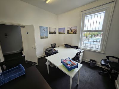 87A High Street, Cheadle, Leisure / Office To Let - 20240902_151855.jpg