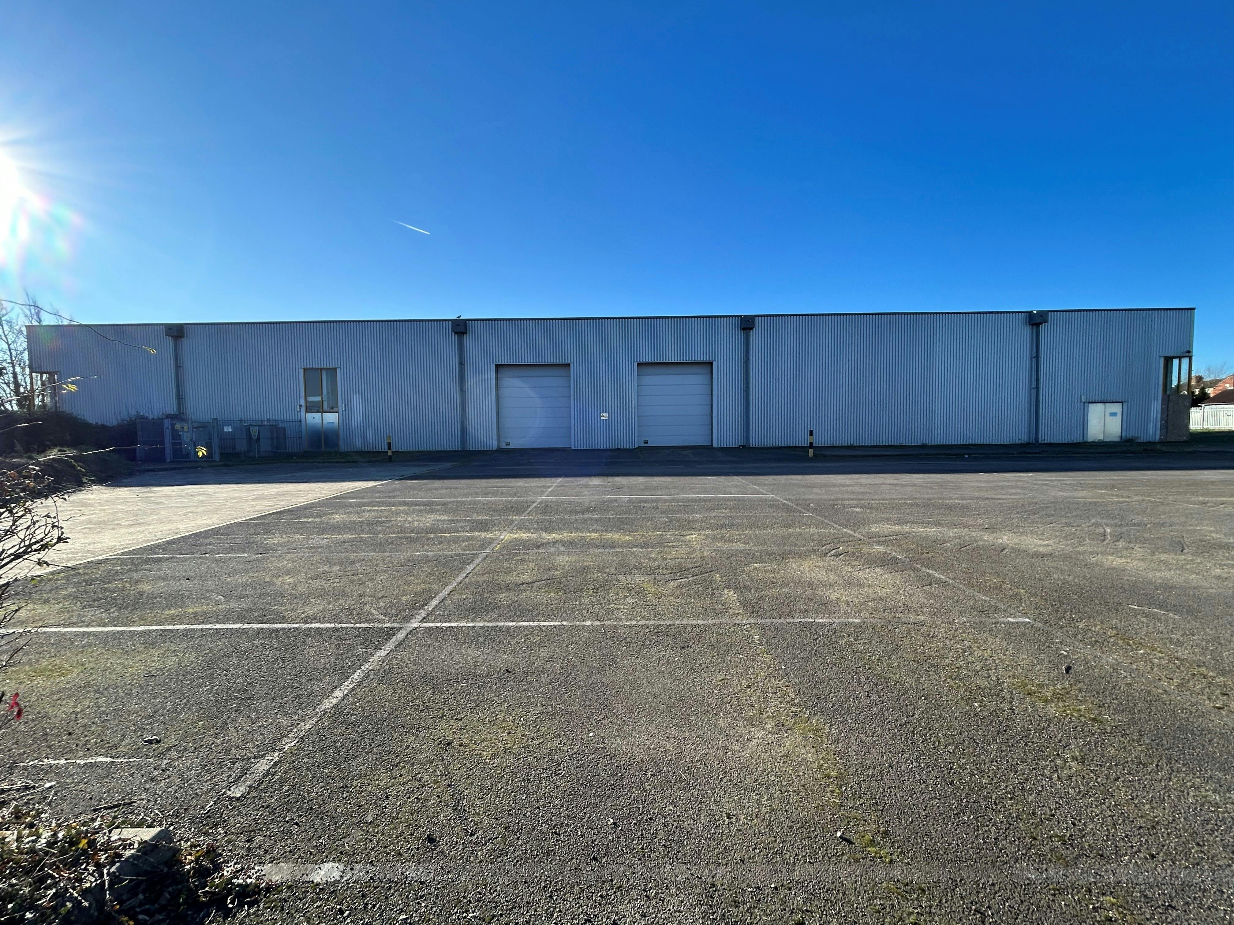 Unit 17A Greenbridge, Garrard Way, Swindon, Industrial To Let / For Sale - Yard 3.jpg