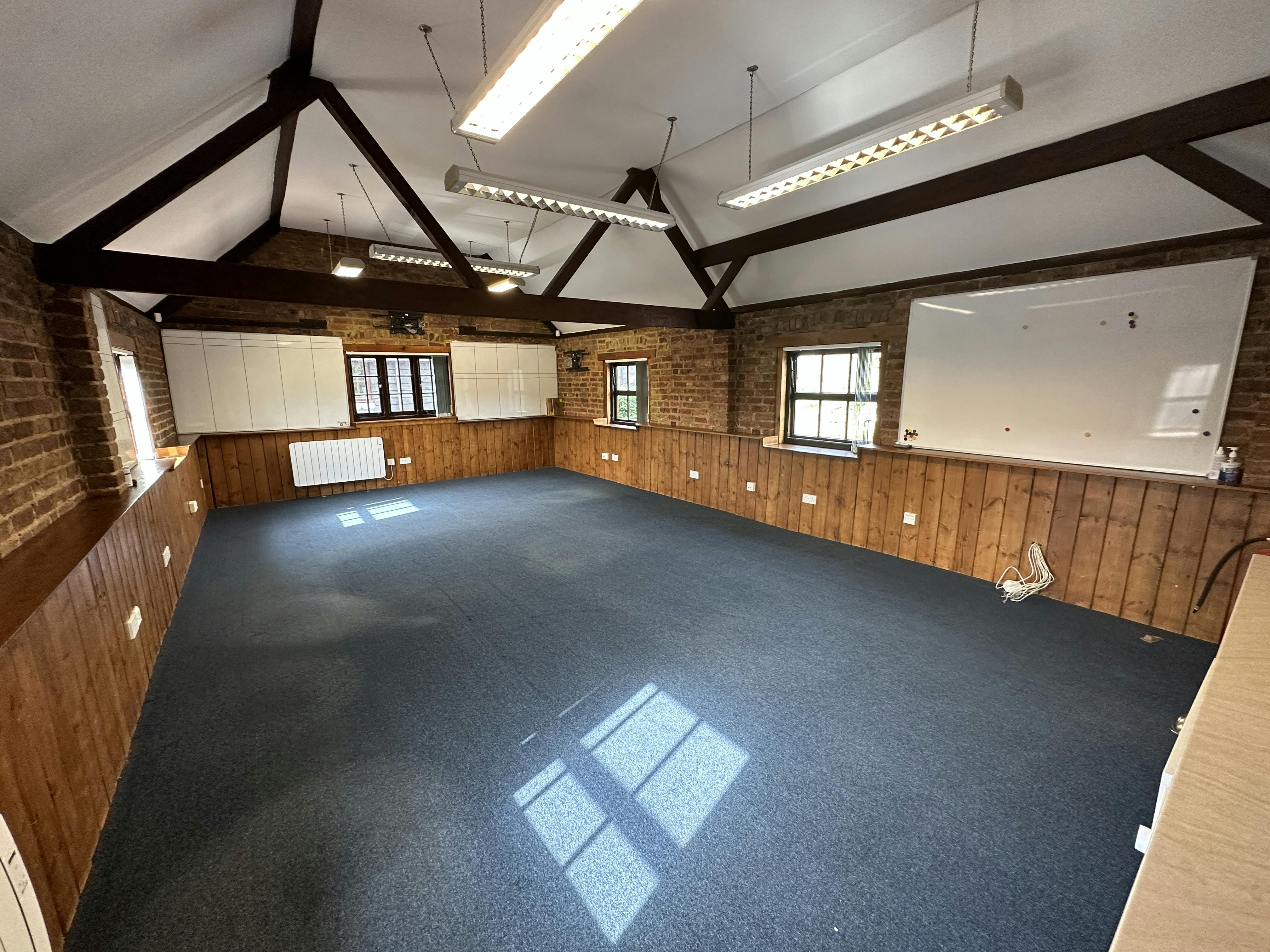 Suite 4, The Old Coach House, Grange Court, Grange Road, Farnham, Offices To Let - IMG_4381.jpeg