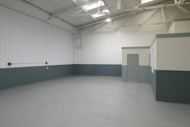 Unit 2, Harlow, Industrial To Let - P1060370.JPG
