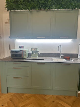 Offices, 7 High Street, Windsor, Offices To Let - 1.jpg