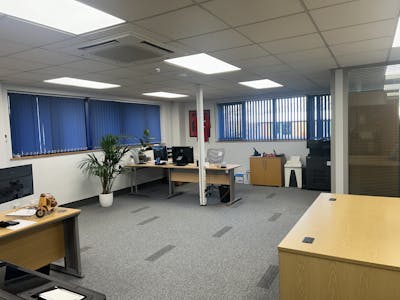 Unit 8, Kingfisher Business Park, Redditch, Office To Let - IMG_9606.JPG