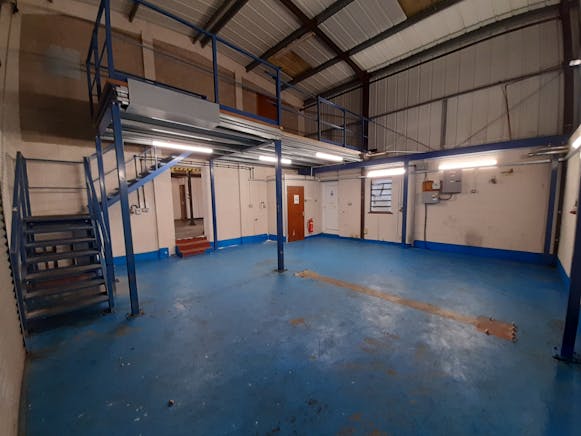 Dolphin Park, Evingar Trading Estate, Whitchurch, Industrial / Warehouse To Let - 20251216_140146.jpg