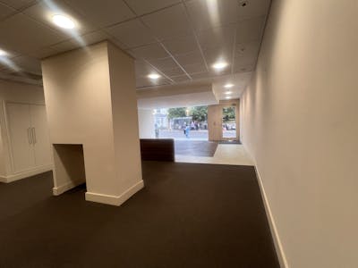 15 High Street, Windsor, Class E Retail / Leisure / Retail / Retail - In Town Lease Assignment - IMG_8134.JPG