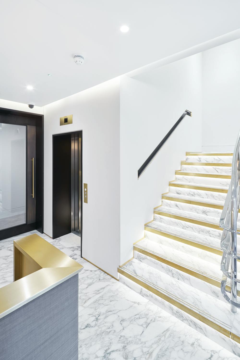 2 Babmaes Street - Reception 1