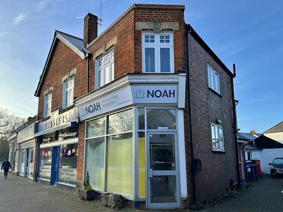 132 London Road, Knebworth, Office / Retail To Let - IMG_5023.jpg