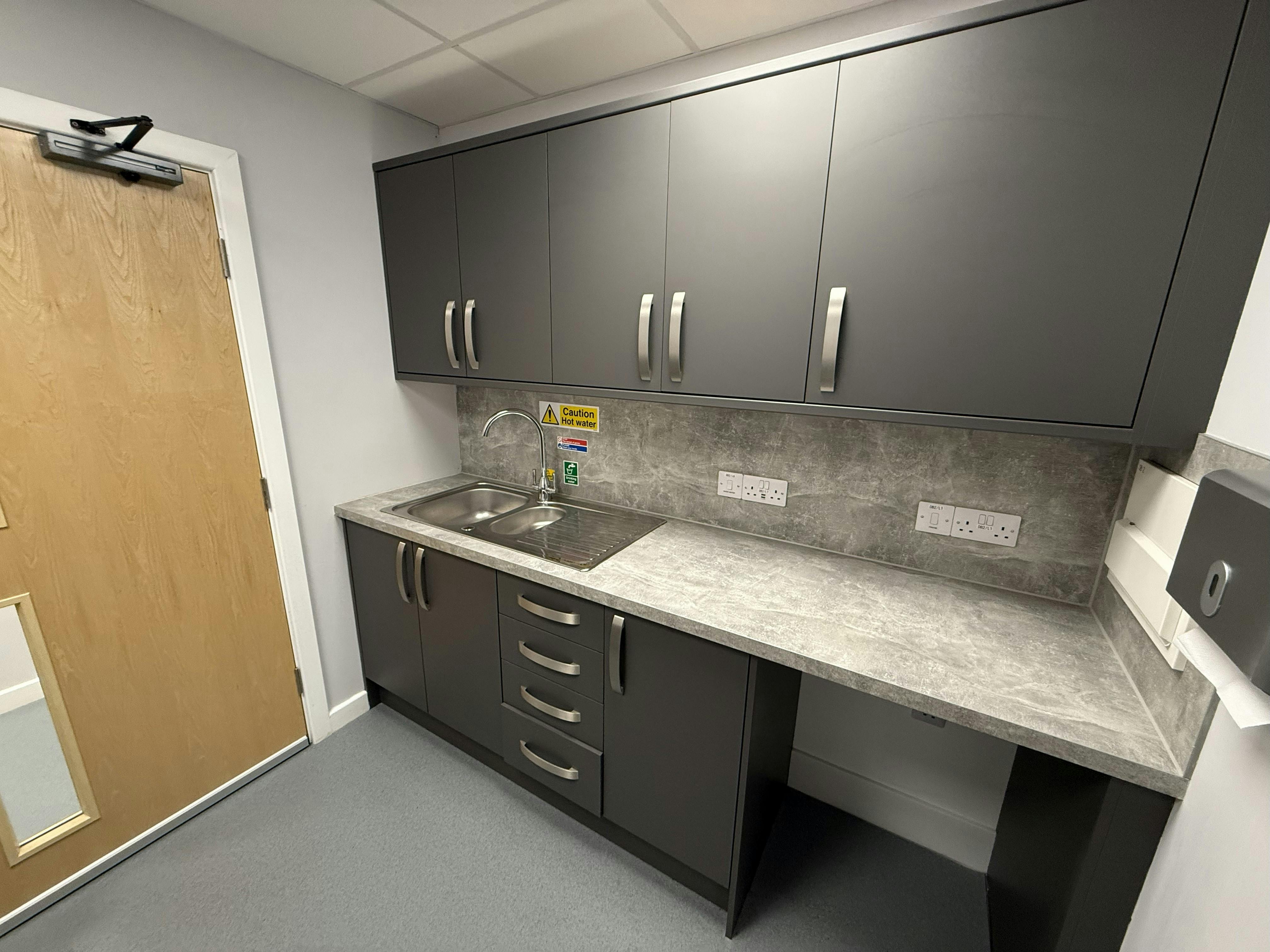 Unit 4, Doncaster — image 7