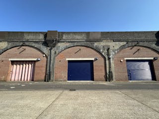 Arch 34 London Stone Business Estate, Battersea, Industrial To Let - 20240729_153935683_iOS.jpg