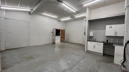 209 Bury New Road, Manchester, Leisure / Retail / Industrial / Warehouse To Let / For Sale - PHOTO20251217100624jpg5.jpg