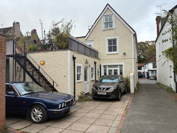 31 High Street, Cookham, Investment / Other / Retail For Sale - IMG_2772.jpg