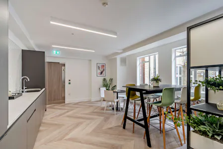 60 Cheapside, London, Office To Let - 8705242-interior01-800.jpg