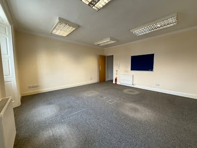 16 Muir Street, Hamilton, Office To Let - 20260323_121304479_iOS.jpg