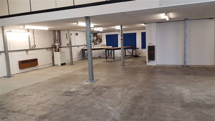 Industrial Unit in Wimborne - photo 4