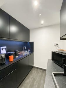 106 Hampstead Road, London, Office / Retail To Let - MicrosoftTeamsimage 374.jpg