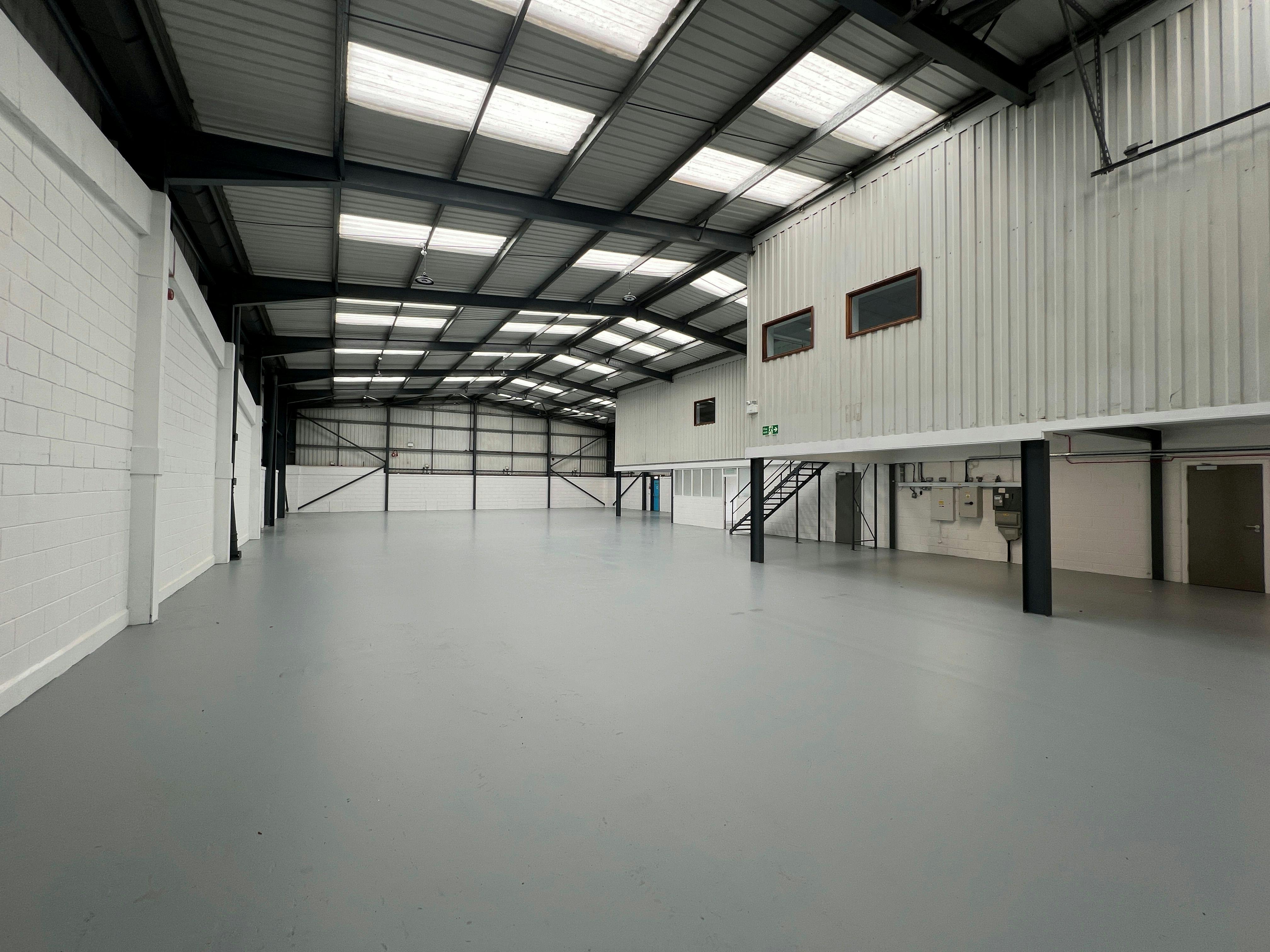 Industrial Unit in Waterlooville - photo 4