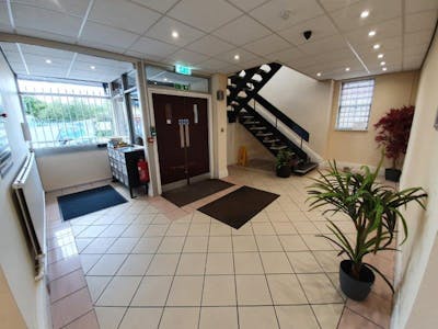 M5a Maxron House, Green Lane Business Centre, Stockport, Industrial/Logistics / Office To Let - 20200909_125742.jpg