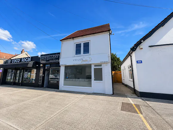 206 High Road, Benfleet, Retail To Let - Front