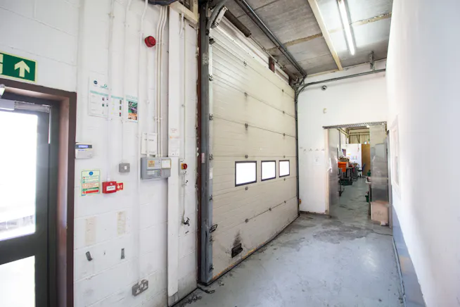 Unit 6 AMC Business Centre, Park Royal, Industrial / Warehouse To Let - 7.jpg