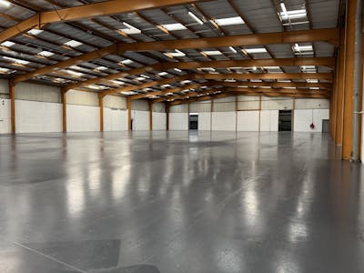 Unit E, Dolphin Estate, Windmill Road West, Sunbury-On-Thames, Industrial / Warehouse To Let - IMG_1337.JPG