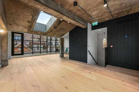 16 Mortimer Street, London, Office To Let - 1e7438ba2eac7e7c99a9a9d1738b650b-ollat16mortimerstreet5f2_l_gal.jpg