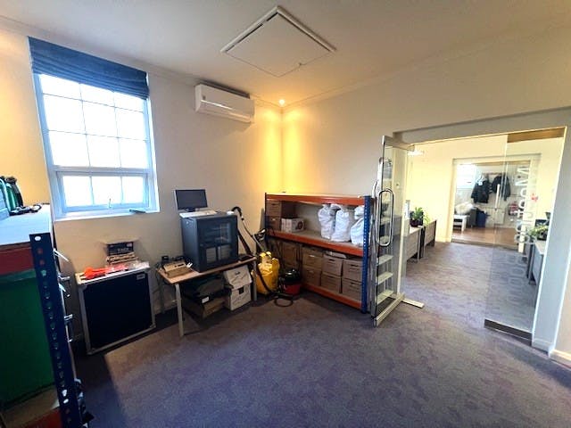 Unit 9 Newhouse Business Centre, Faygate, Office To Let - 8.jpg