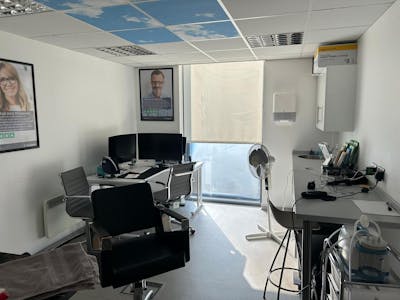 Suite 3, Sterling House, Shrewsbury, Office To Let - 59731bce042f44d987ea22787e0e88f1.jpg