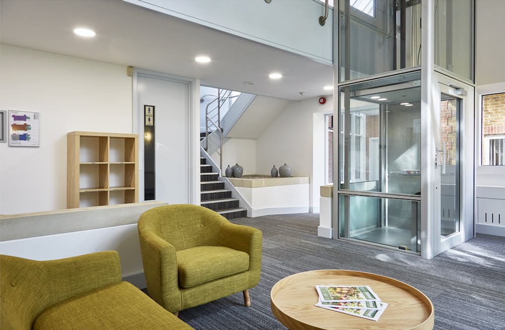 First Floor Office Premises, Oak House - TAN02_046.jpg