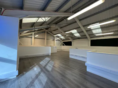 Unit 4 Aerodrome Road, Hendon, Industrial / Office To Let - 20260928_153234781_iOS.jpg