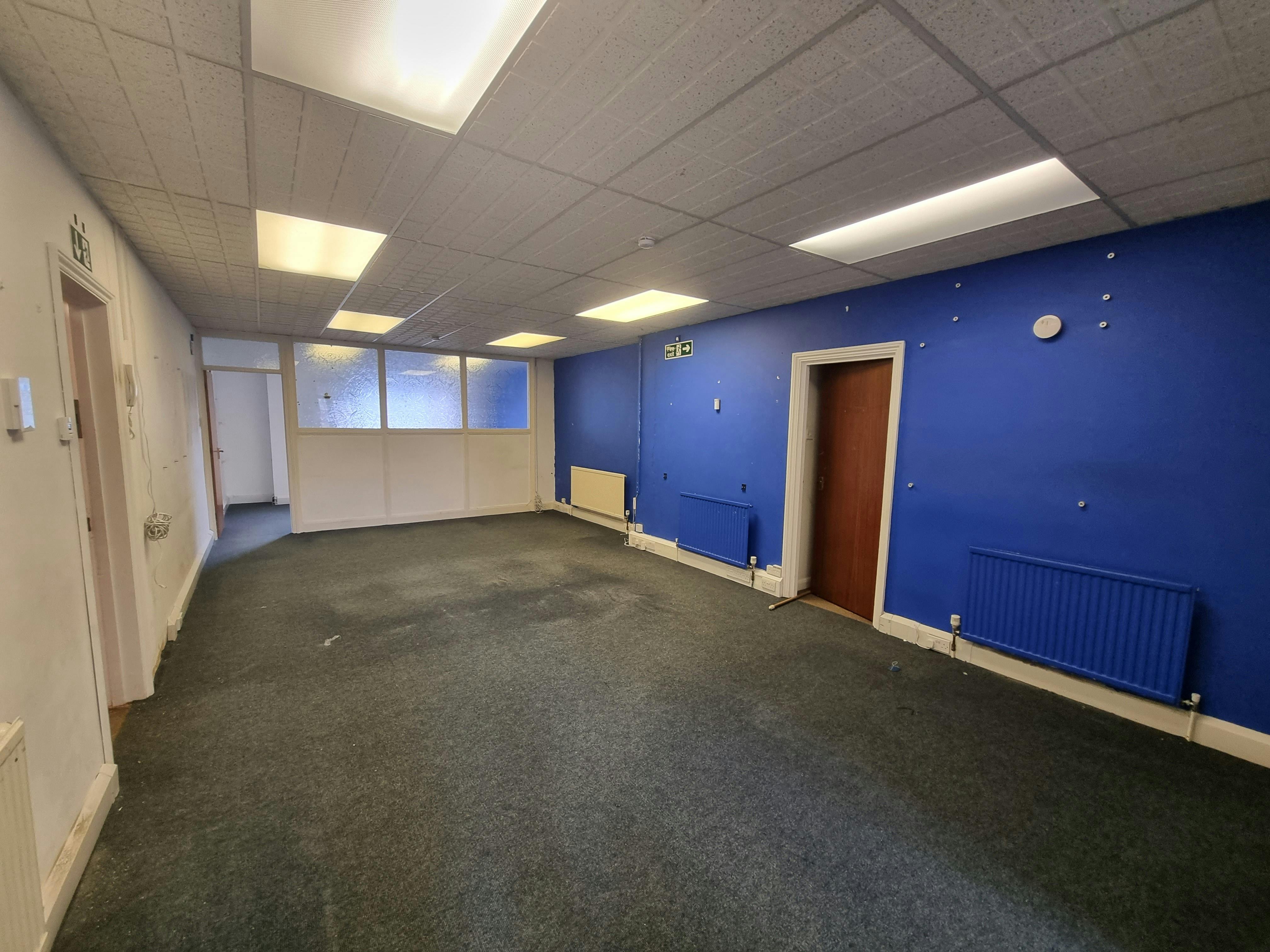 Office in Forest Hill - photo 2