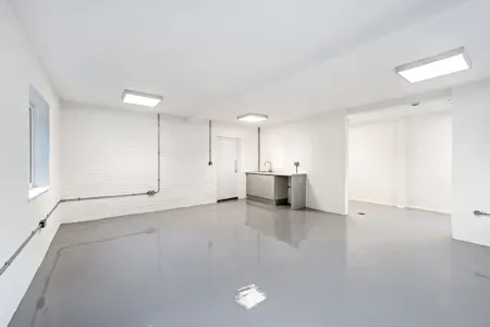 Unit 1A St Marks Industrial Estate, Silvertown, Industrial / Warehouse To Let - DSC02451.jpg