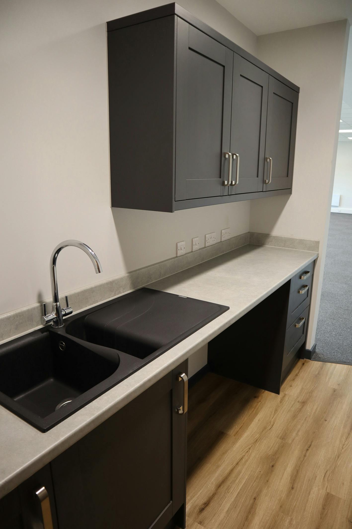 Unit B James Watt Close, Hawksworth Trading Estate, Swindon, Industrial To Let - IMG_1862 Kitchen low.jpg