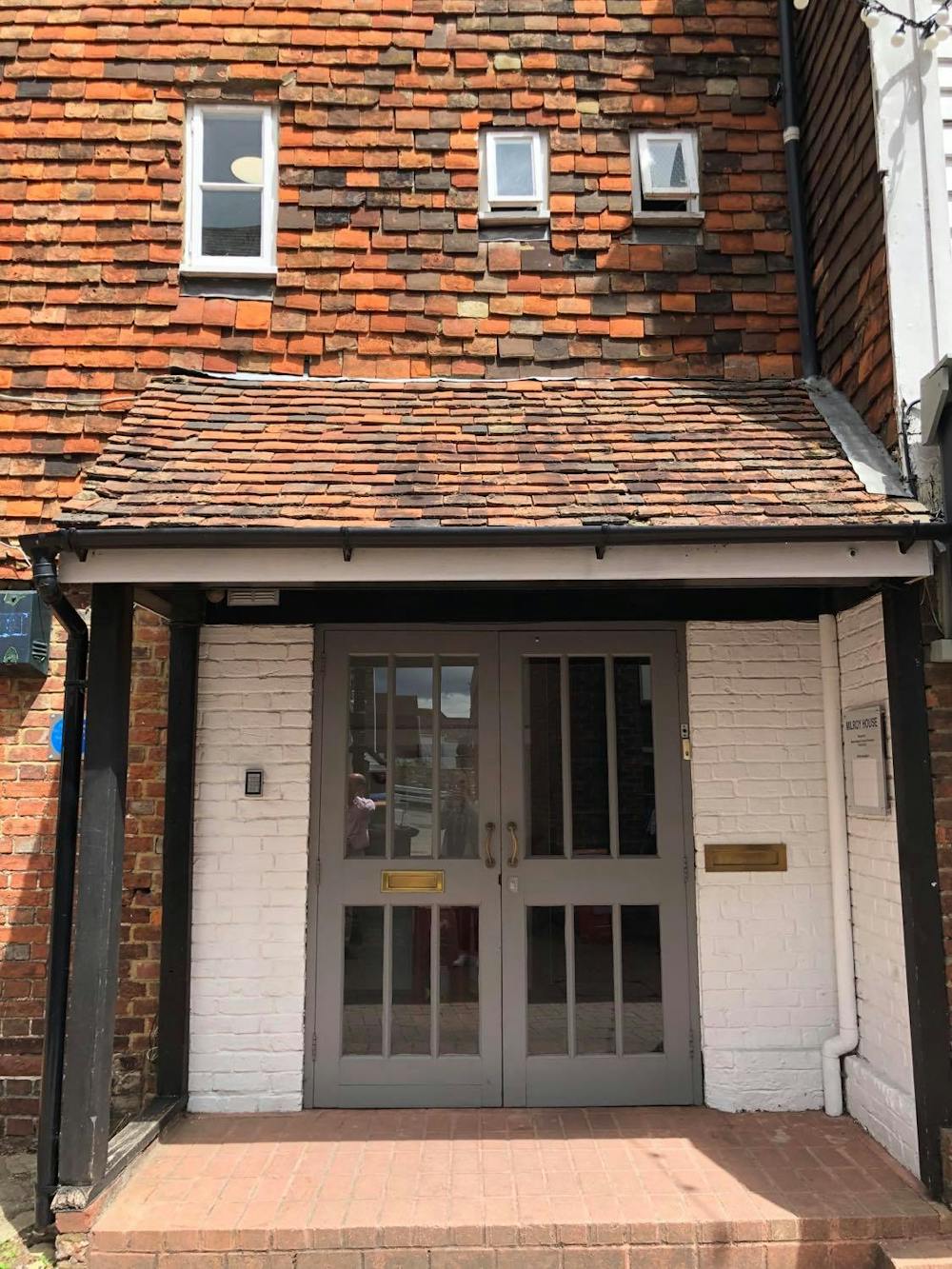 Milroy House, 19-21 High Street - Milroy House Front Porch.jpg