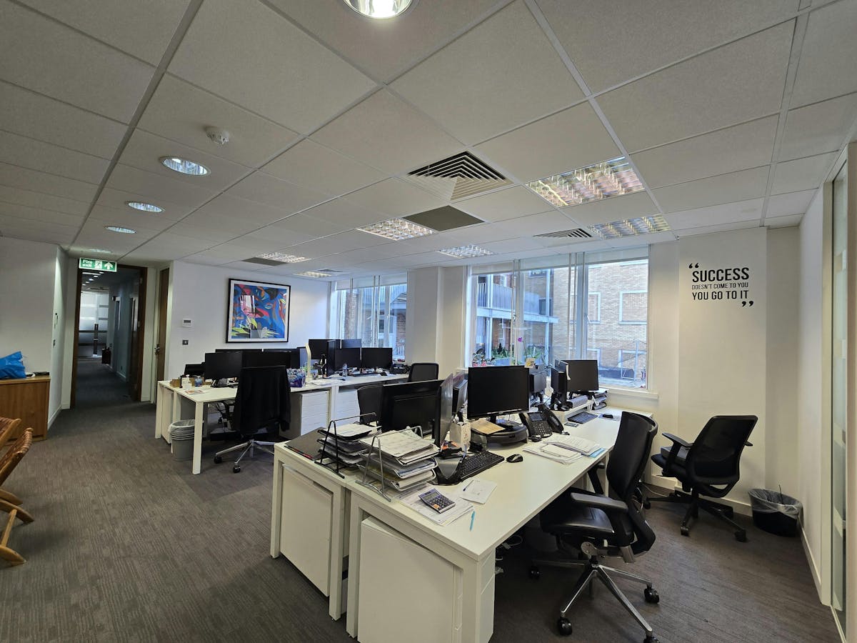 4d4e9e85419d610a9c239a7346d5986f 5