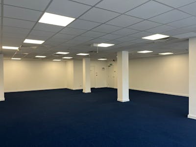 Stanmore Towers, 8-14 Church Road, Stanmore, Office To Let - IMG-20240802-WA0002.jpg