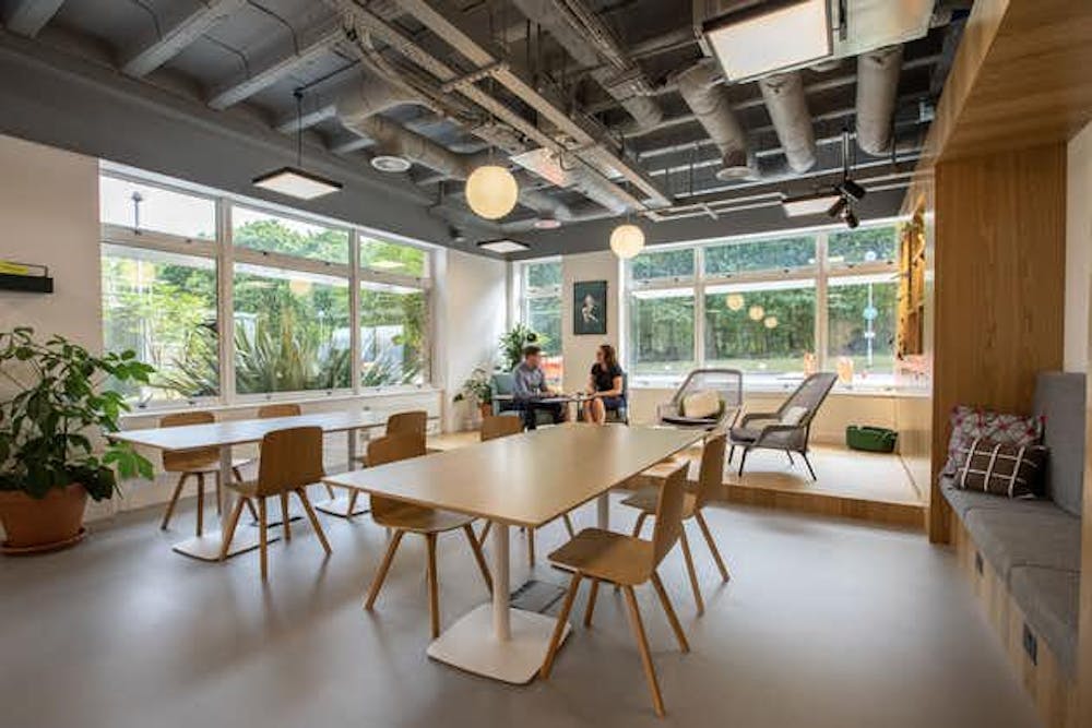Spaces Whiteley - Solent Business Park, 4500 Parkway - Zi8yLzAvOS9mMjA5ZDdjNTVlM2VhZGI2MGNlNzY5ODBiNjliMjdlYzMyOWMzODMxX1NwYWNlc19GYXJlaGFtV2hpdGVsZXlfRW5nbGFuZF9VS19EeW5hbWljQnVzaW5lc3NDbHViV2l0aFBlb3BsZS5qcGcvZ.jpeg.jpeg