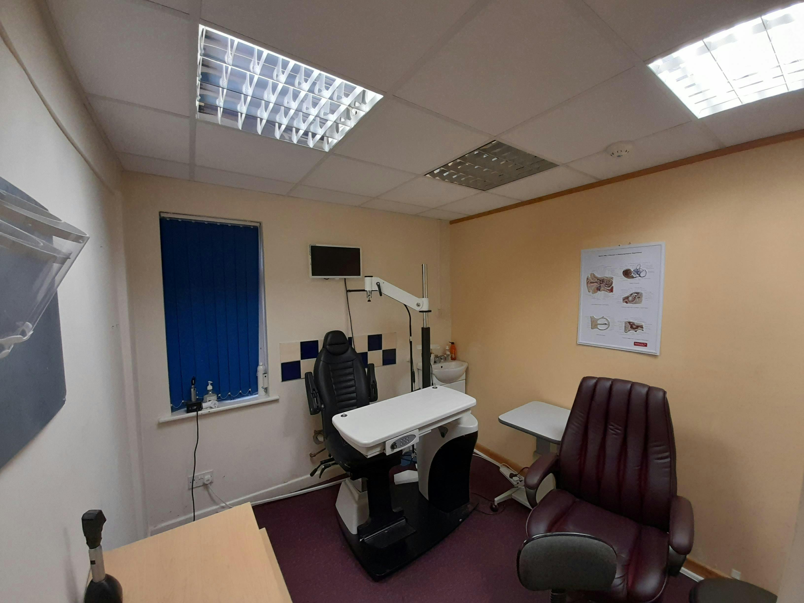 Suite B, Basingstoke, Offices / Retail To Let - proWhun1KiN.jpeg