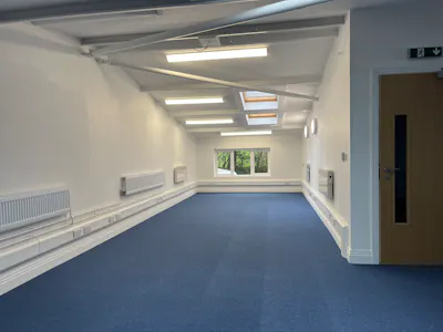 Unit 3 Betchworth Works, Crawley, Business Units / Industrial For Sale - WEB IMG_9924.JPG