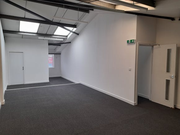 Unit 4C Station Yard, Hungerford, Industrial / Warehouse To Let - 20250625_105033.jpg