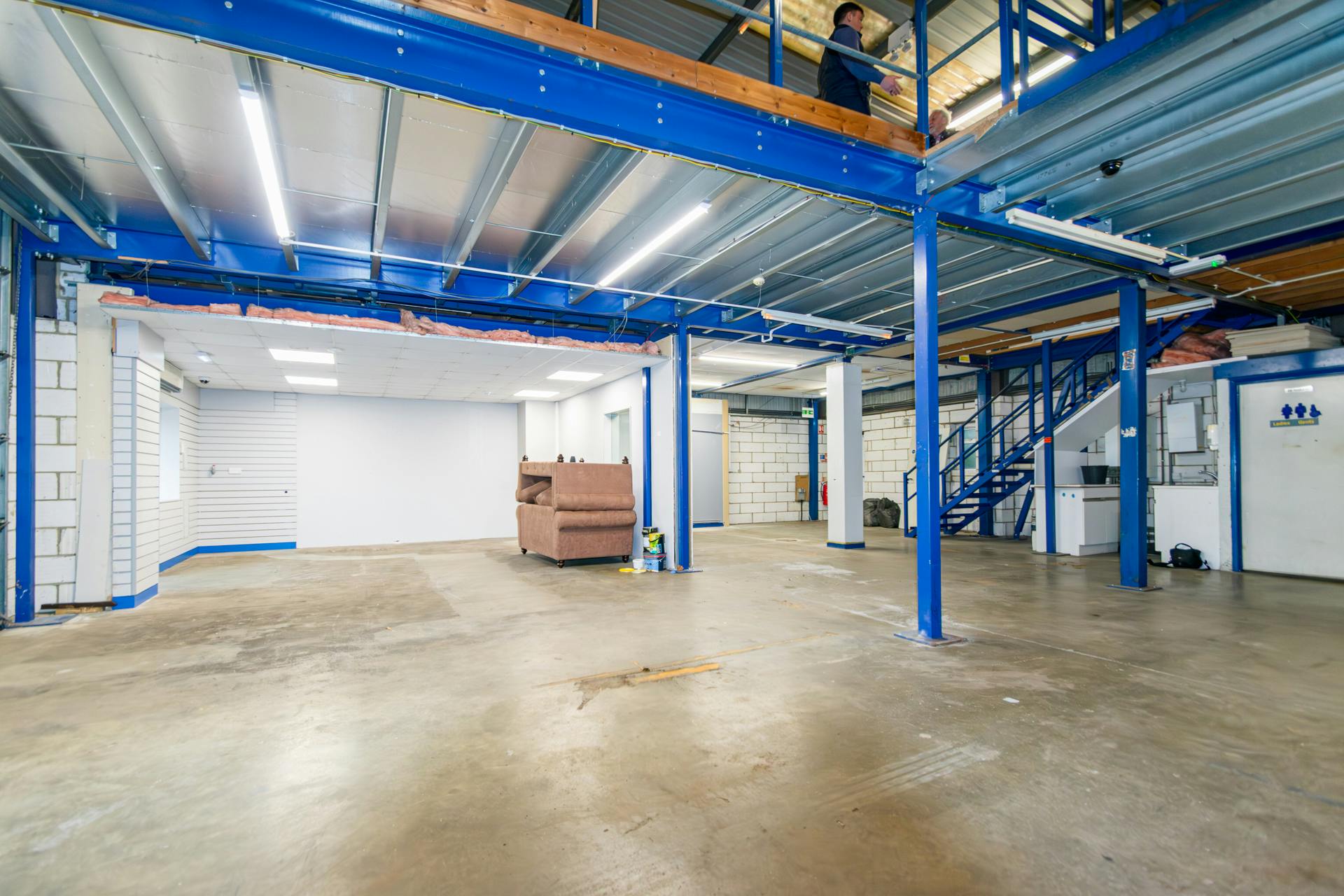 Industrial Unit in Ringwood - photo 3