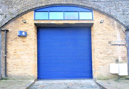 Arch 4, Pinchin Street, London, Industrial To Let - ZLS02101_ARCHES_4_PINCHIN_STREET__84_CABLE_STREET_WEB - Edited.jpg