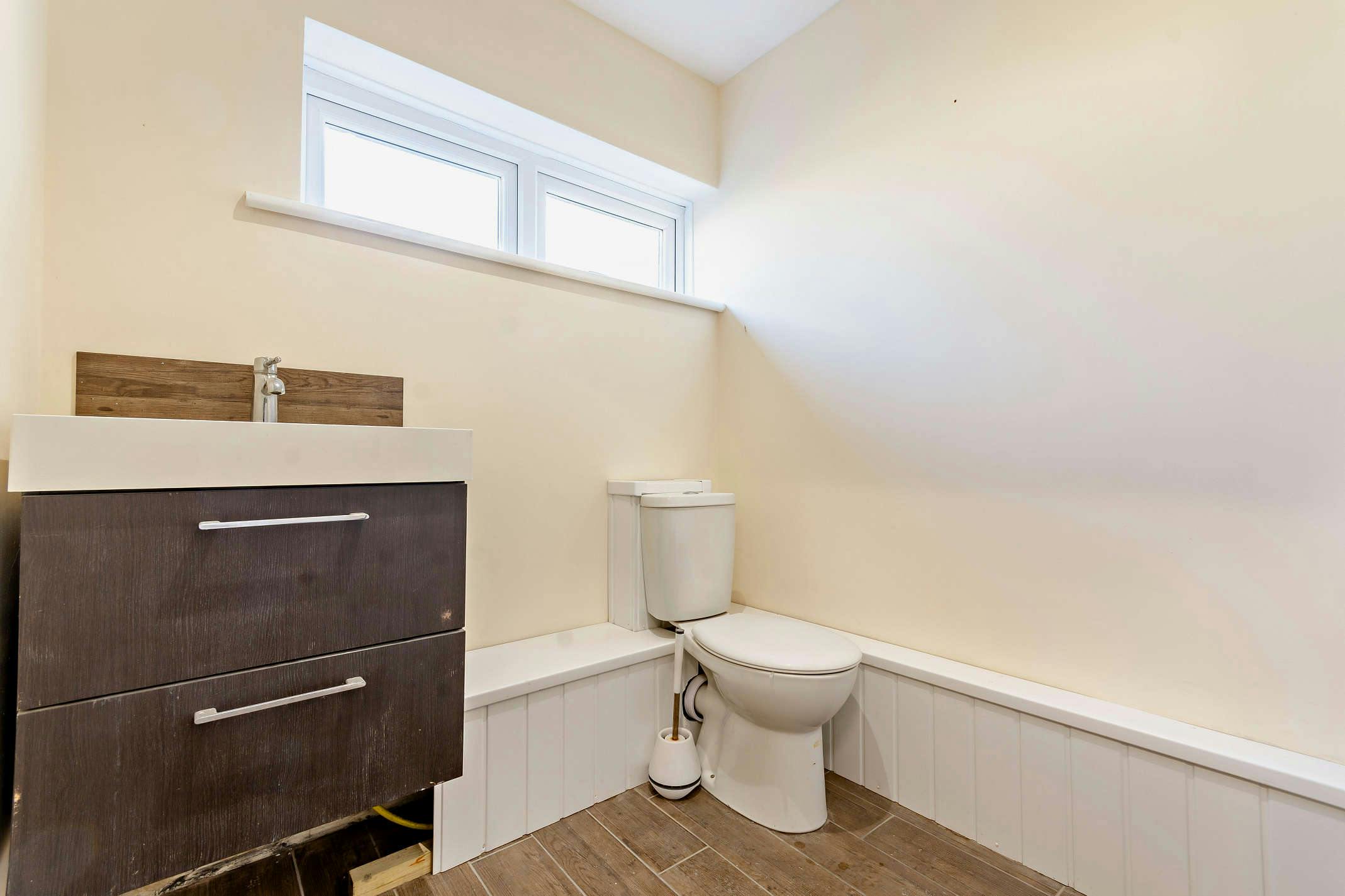 Unit 7, M40 Industrial Estate, Blenheim Road, High Wycombe, Industrial To Let - 8643828interior17800.jpg