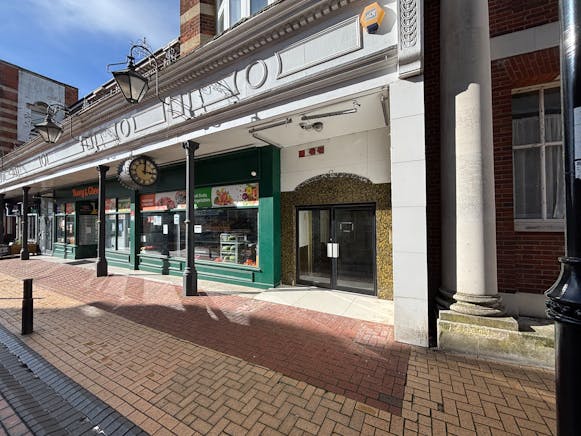 20 Winchester Street, Basingstoke To Let - IMG_2161.JPG