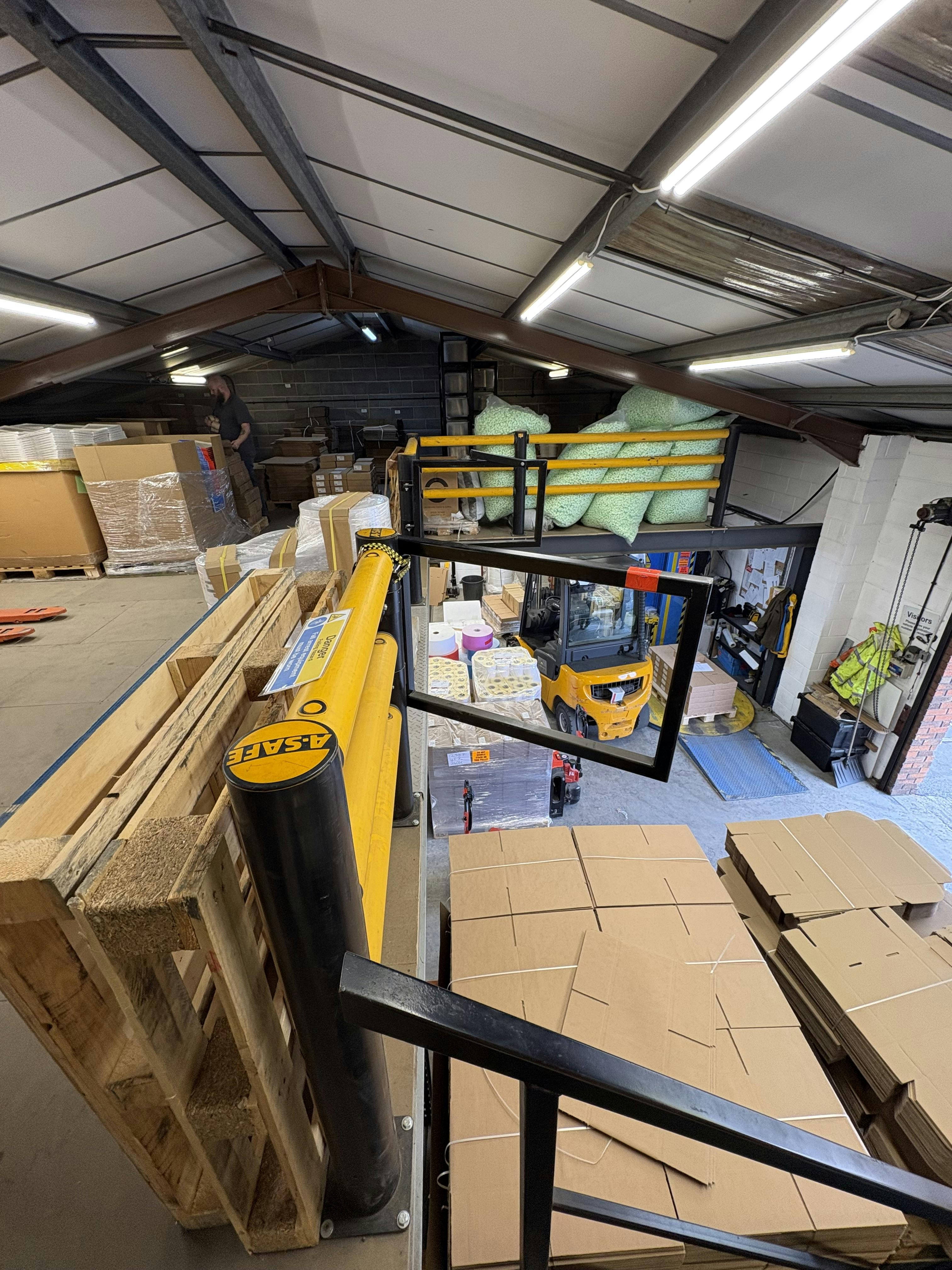 11 Buxton Road, High Peak, Industrial To Let - IMG_0014.JPG