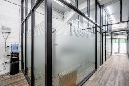 Unit 3 - 18 Plumbers Row, London, Retail To Let - Plumbers Row 18 U3 - Low Res 8.jpg