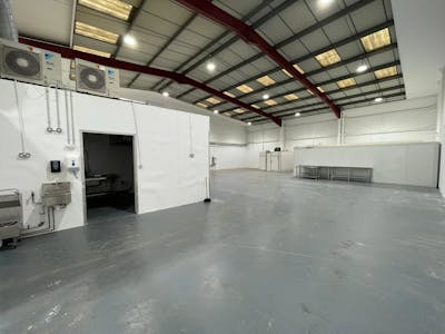 Unit 4, London, Industrial/Logistics To Let - Picture3.png