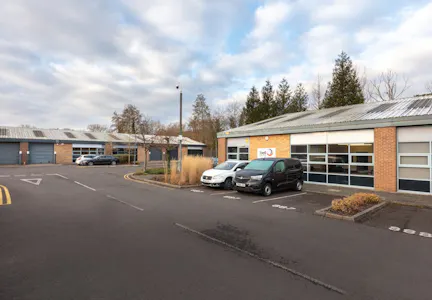 887 Plymouth Road, Slough Trading Estate, Slough, Industrial / Warehouse To Let - 92ba70dfce40db9ddafdd77b88f219932022887plymouthroadste7025.jpg